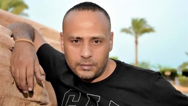 Résultat de recherche d'images pour "‫محمود عبدالغنى هو وزوجته‬‎"