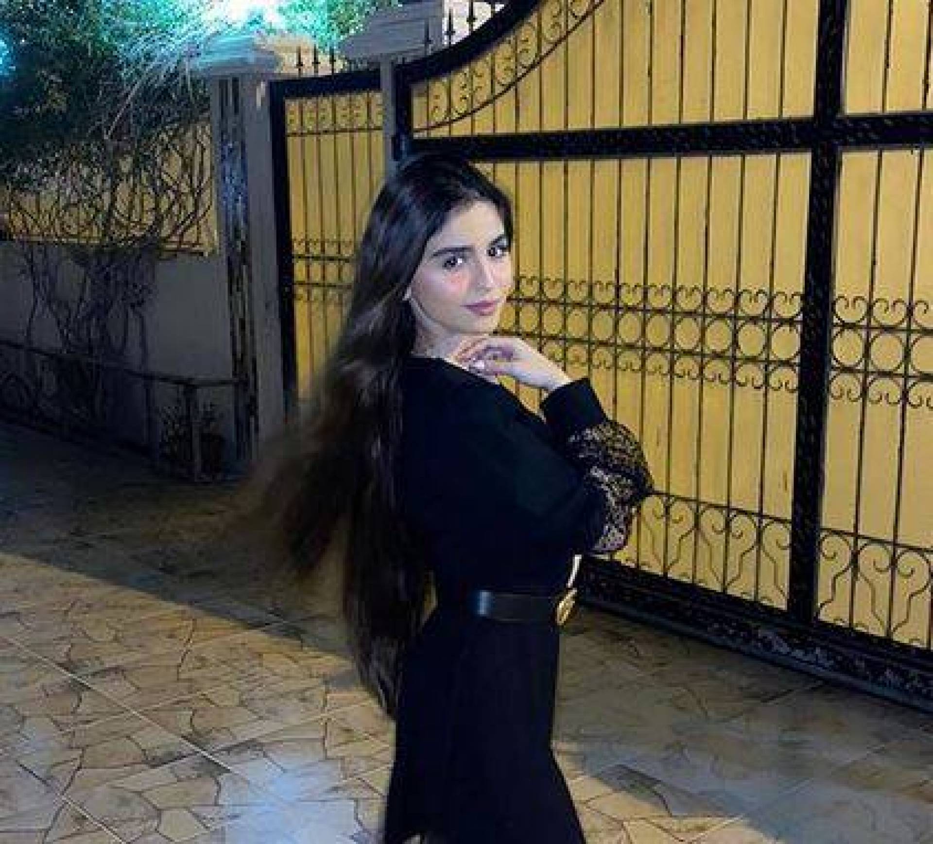 بالفيديو - حلا الترك تحتفل بطريقتها بعد تخرجها من الثانوية   