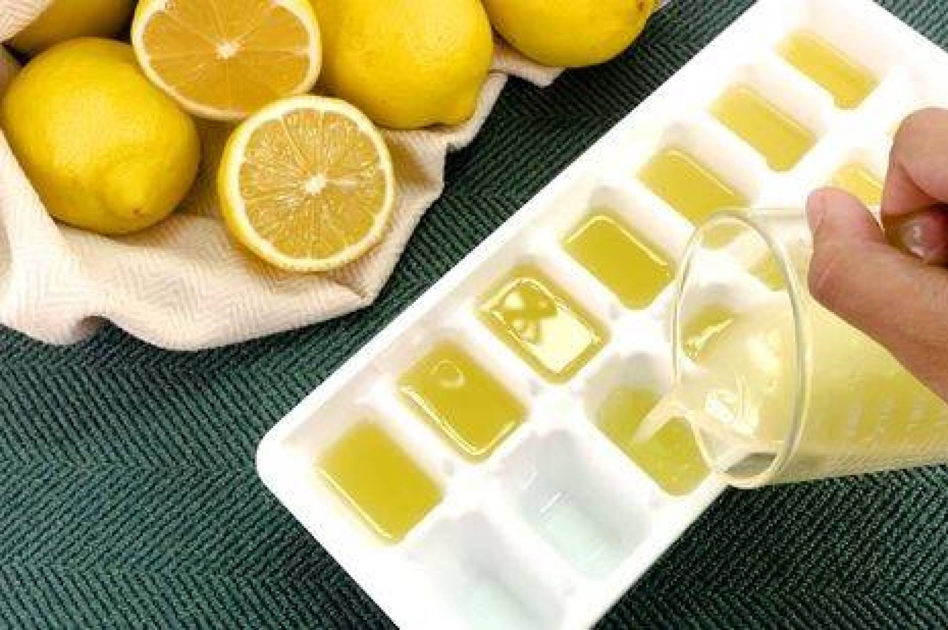 Сохранить лимоны в домашних. Замороженный лимон. Можно ли заморозить апельсин. Замороженный чай апельсин. Витамина заморозка на с лимоном.